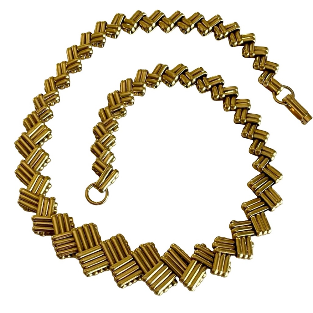 Vintage 1980s Goldtone Necklace Graduated Zig-Zag Pattern 17” Long